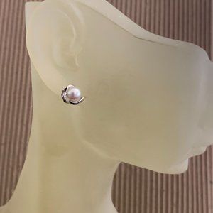 NWOT Real Silver & Pearl Stud Earrings on Post